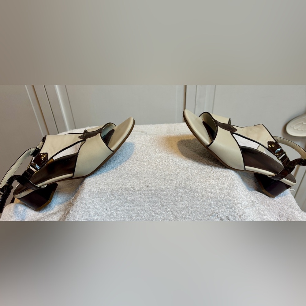 Trotters Two-Tone Sandals | Size 8.5 | Cream & Brown - Picture 4 of 9